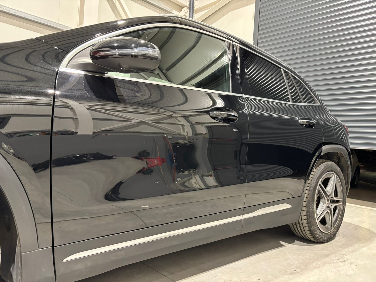Mercedes GLE black rear quarter