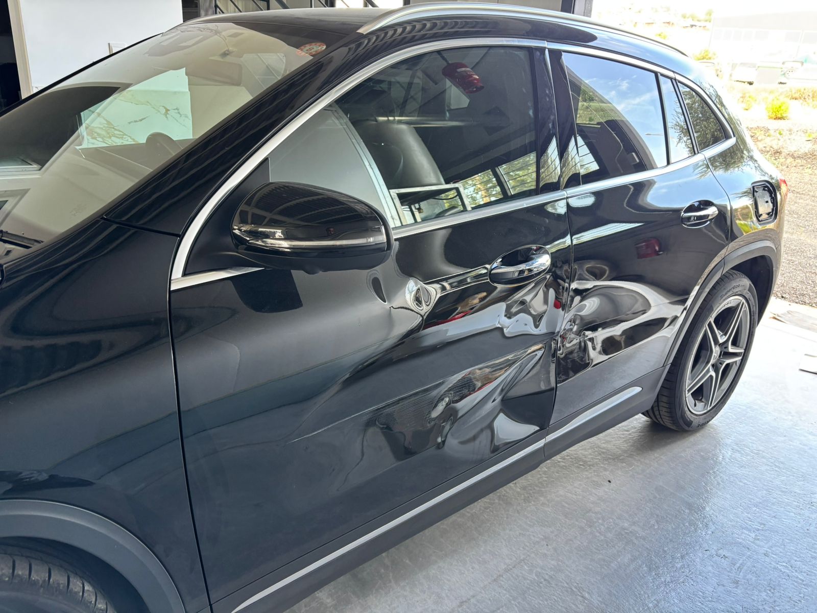 Mercedes GLE black front doors