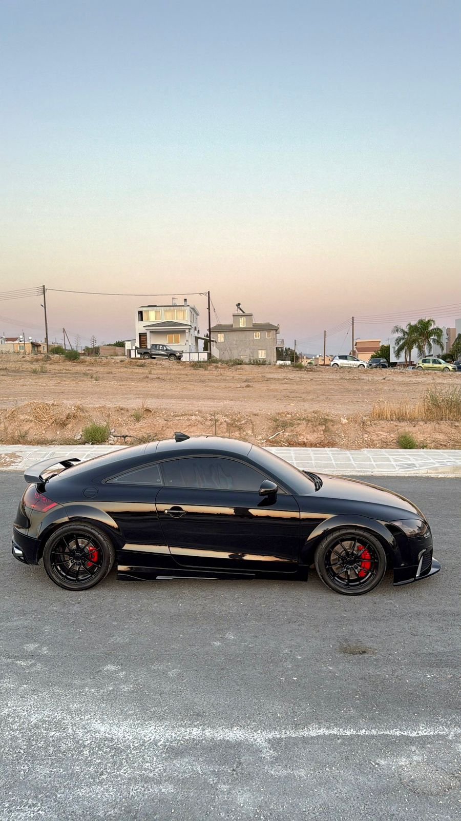 Audi TT polished black