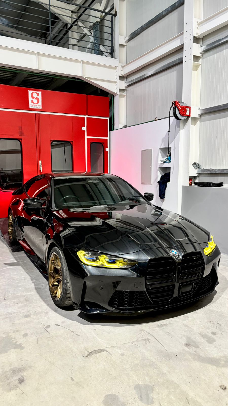 BMW M4 gloss black full respray